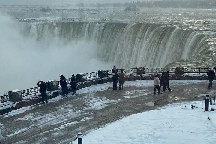 Fallsview Tours Niagara Falls Parkway Walk from Casino Niagara with Boat Cruise (7/12)
