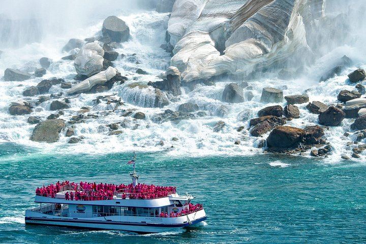 Niagara Falls Tour for 6 with Downtown Hotel Pickup, Boat Cruise, Skylon and Maple Trail (12/12)
