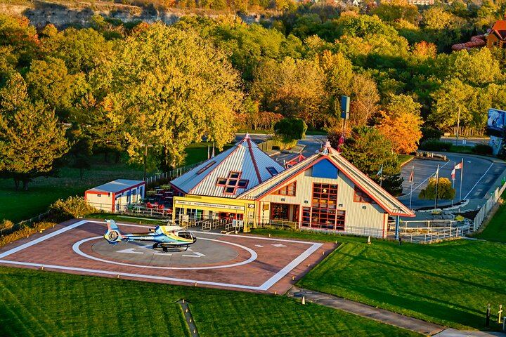 Niagara Falls Canada Helicopter Tour with Boat Cruise and Journey Behind the Falls (9/12)