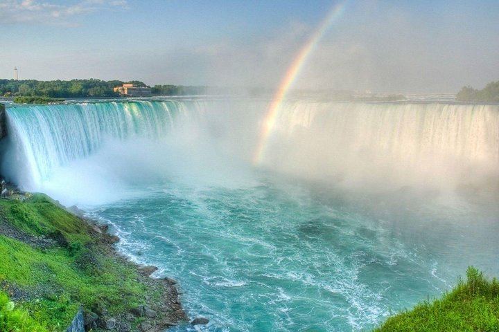 Niagara Falls Canadian Side Tour with Ontario and New York Hotel Pickup, Boat, Skylon (8/12)