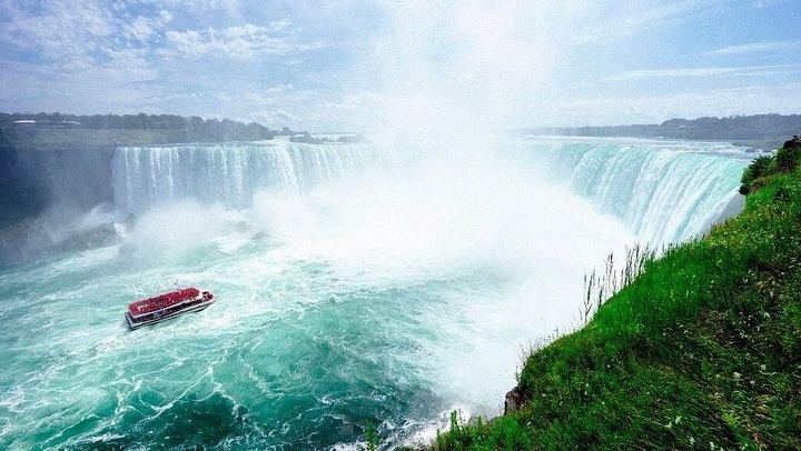 Niagara Falls Day and Evening Tour from Toronto with Boat Cruise and Optional Dinner (3/12)