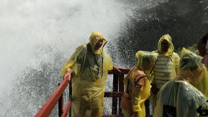 Niagara Falls Canadian Side Day Tour with Maid of the Mist and Skylon Tower (1/12)