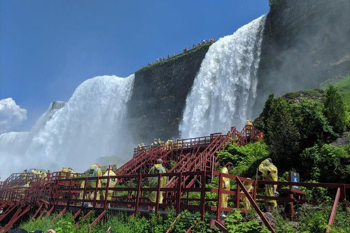 Niagara Falls Two-Country Tour by Over the Falls Tours: Boat, Cave, Skylon Tower (4/12)