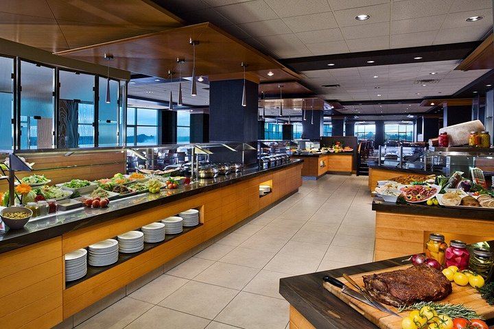 Niagara Falls Day and Evening Tour from Toronto with Boat Cruise and Optional Dinner (4/12)