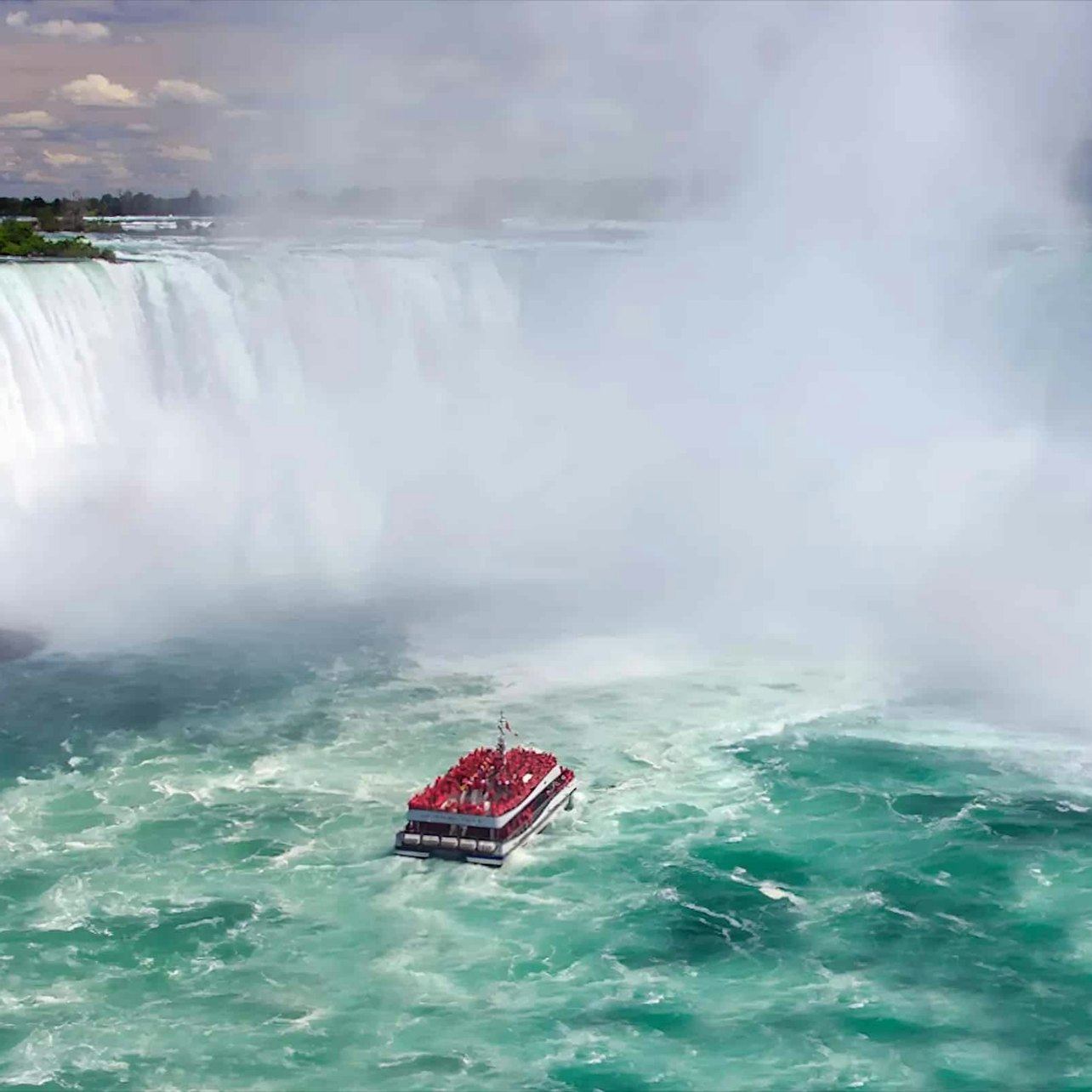 Niagara Falls Day and Evening Guided Tour with Attractions and Dinner Packages (7/12)