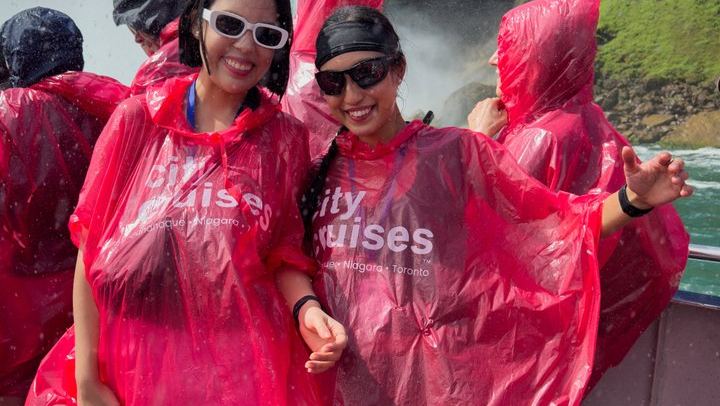 Niagara Falls Nine-Hour Day Tour from Toronto with WiFi Coach and Early Arrival (1/12)