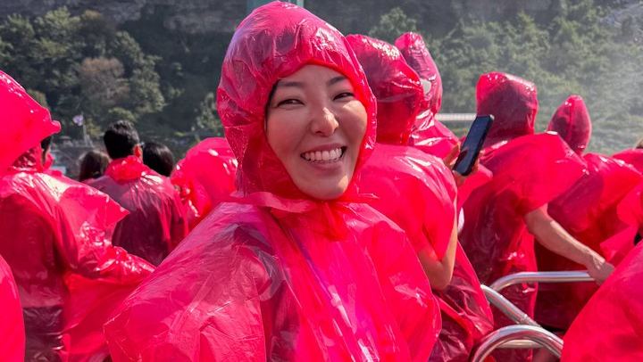 Niagara Falls Nine-Hour Day Tour from Toronto with WiFi Coach and Early Arrival (4/12)