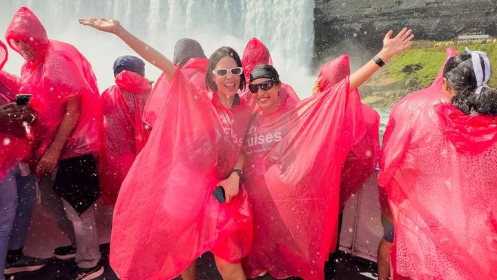 Niagara Falls Nine-Hour Day Tour from Toronto with WiFi Coach and Early Arrival (2/12)