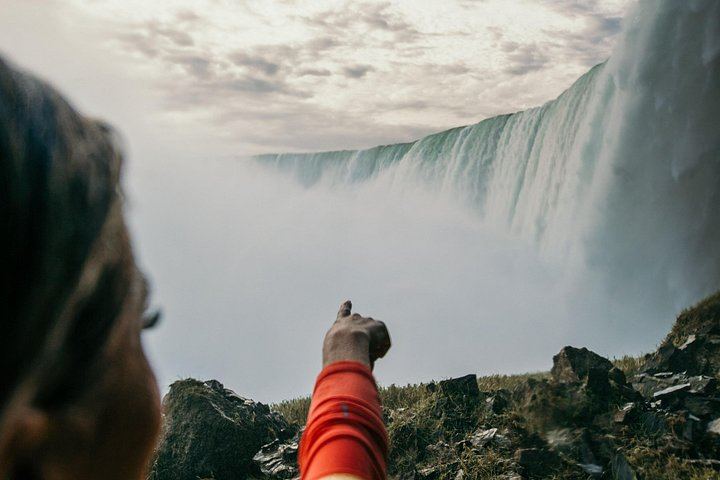 Niagara Falls Day Tour from Toronto Airport Marriott with Priority Boarding and Cruise (8/9)
