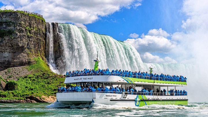 Niagara Falls USA Evening Tour with Maid of the Mist, Cave of the Winds and Illumination (2/5)
