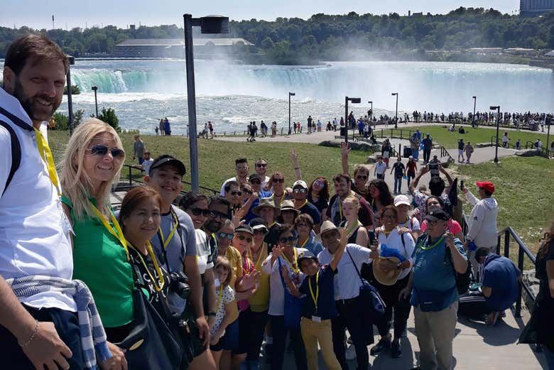 Niagara Falls Full-Day Bus Tour from Times Square with Guide, Audio or Boat Options (4/6)