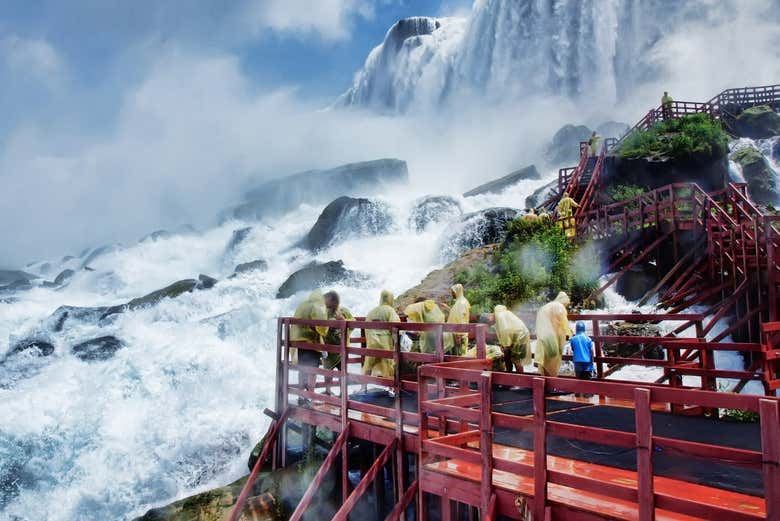 Niagara Falls Full-Day Bus Tour from Times Square with Guide, Audio or Boat Options (6/6)