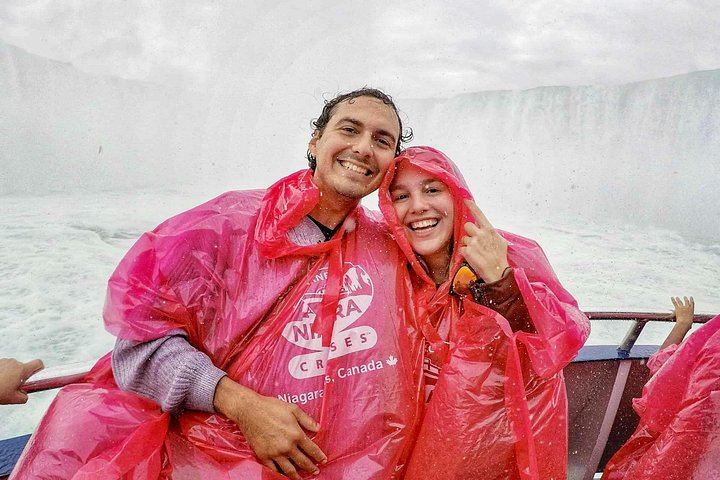 Niagara Falls Evening Minibus Tour from Toronto with Cruise, Dinner Option and Tower (6/12)