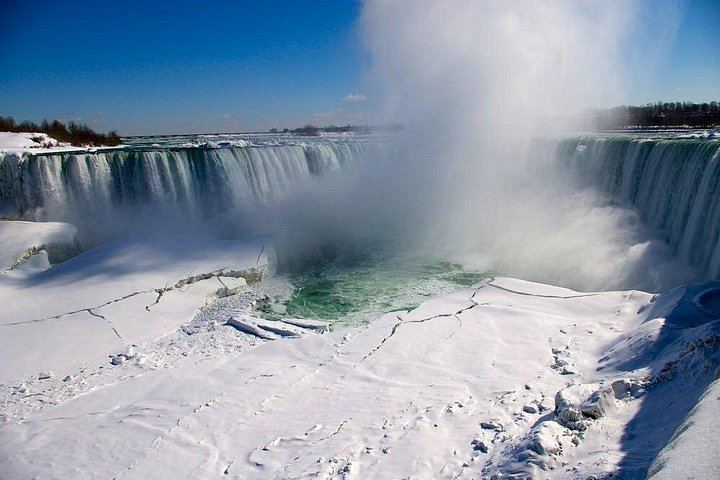 Niagara Falls Day and Evening Tour from Toronto with Boat Cruise and Optional Dinner (11/12)