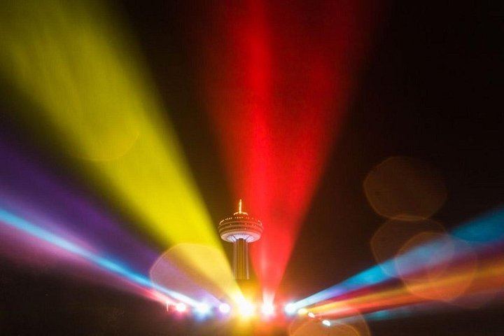 Niagara Falls Night Tour by Mercedes Van with Dinner, Fireworks Cruise and Tower (11/11)