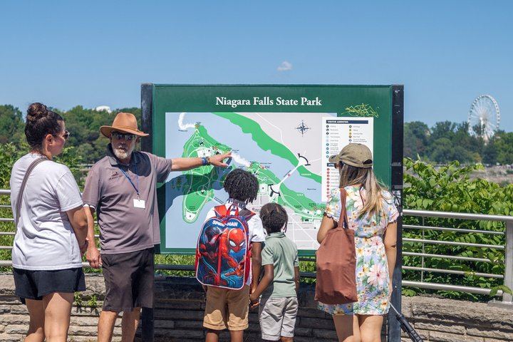 Niagara Falls Small-Group Chauffeured Tour: Boat, Cave of the Winds, Tesla Statue (5/12)