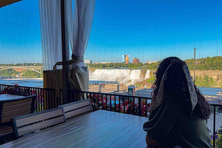 Skylon Tower Walking Night Tour with Fallsview Dinner and Fireworks Boat Cruise (2/7)