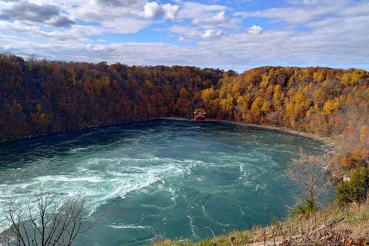 Niagara Falls NY Winter Wonderland Tour: Icicles at Cave of the Winds, Groups of 12 (1/3)
