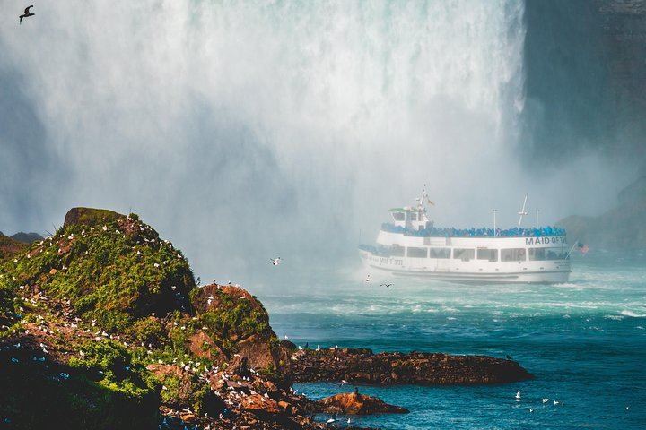Niagara Falls Overnight Coach Day Trip from Times Square with Goat Island Stop (3/6)