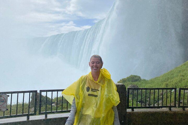 Niagara Falls Small Group Tour for 7 with Hotel Pickup, Skylon, Behind the Falls, Boat (11/12)