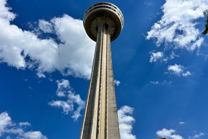 Niagara Falls Small Group Tour for 7 with Hotel Pickup, Skylon, Behind the Falls, Boat (4/12)