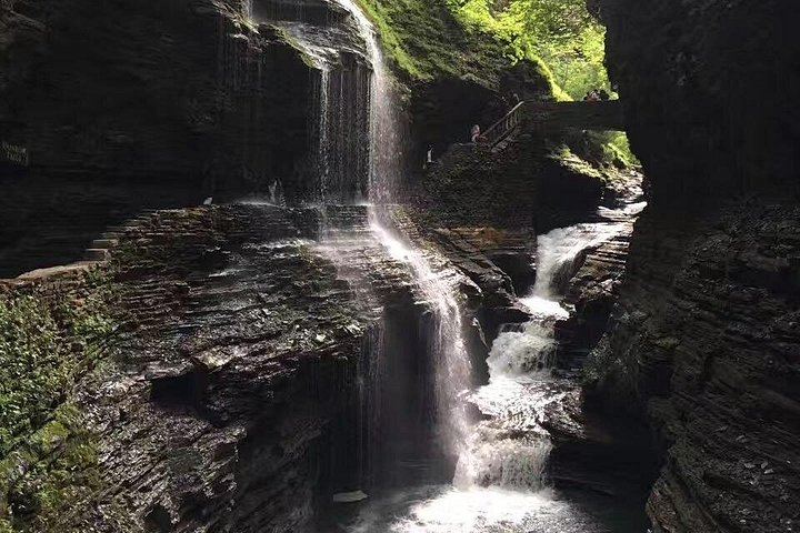 Niagara Falls, Toronto and Thousand Islands 3-Day Tour with 2 Hotel Nights from NYC and NJ (3/12)