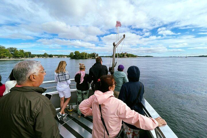 Niagara Falls, Toronto, Thousand Islands, Philadelphia and DC 5-Day Tour from NYC (12/12)