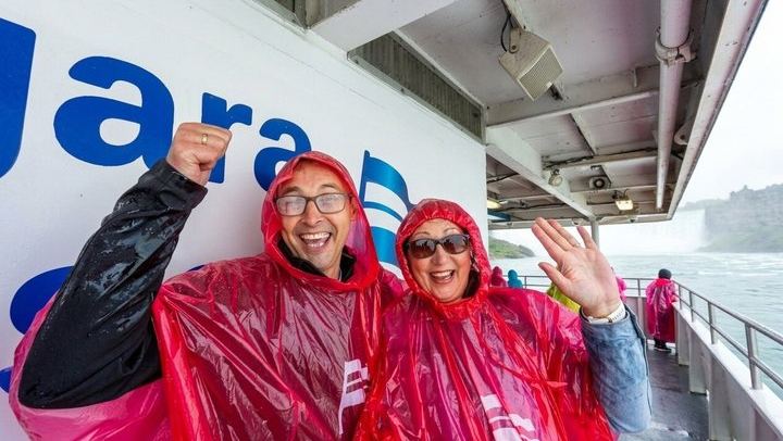 Niagara Falls Guided Walk: Skylon Tower, Incline Railway, Journey Behind the Falls (2/12)