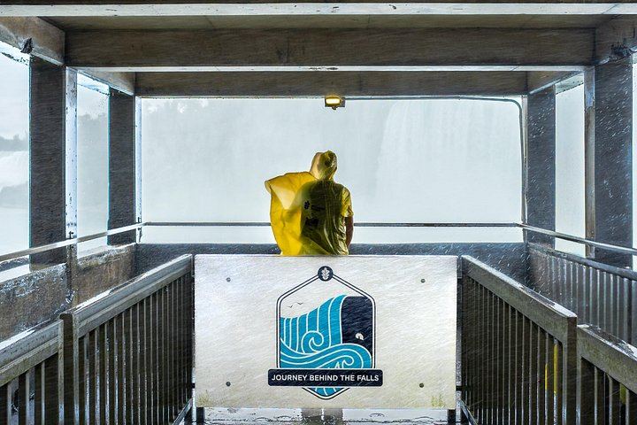 Niagara Falls Guided Walk: Skylon Tower, Incline Railway, Journey Behind the Falls (9/12)