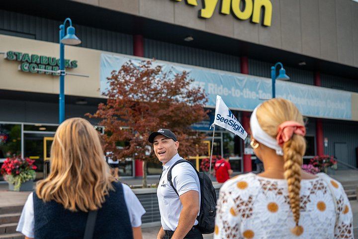Niagara Falls Guided Walk: Skylon Tower, Incline Railway, Journey Behind the Falls (10/12)