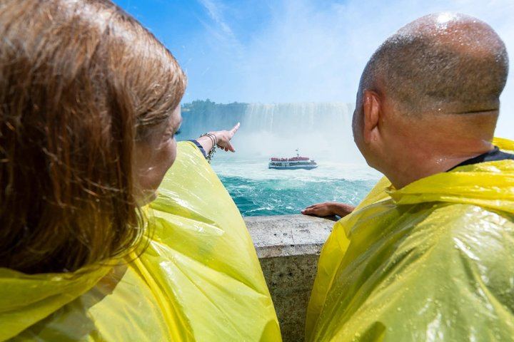 Niagara Falls Guided Walk: Skylon Tower, Incline Railway, Journey Behind the Falls (5/12)