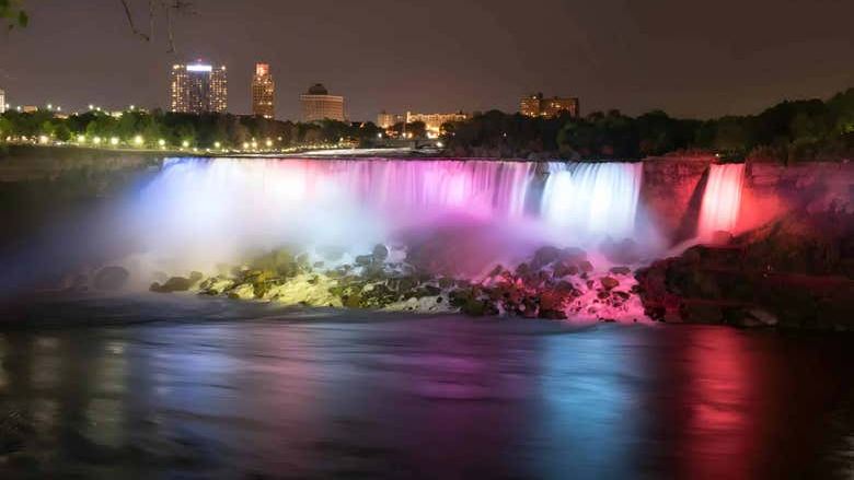 Niagara Falls Day Tour from Toronto with Night Light Show and Boat or Dinner Options (3/12)