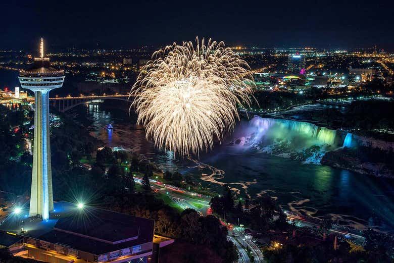 Niagara Falls Day Tour from Toronto with Night Light Show and Boat or Dinner Options (2/12)