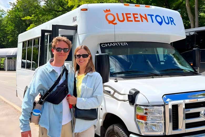 Niagara Falls Day Tour from Toronto with Night Light Show and Boat or Dinner Options (5/12)