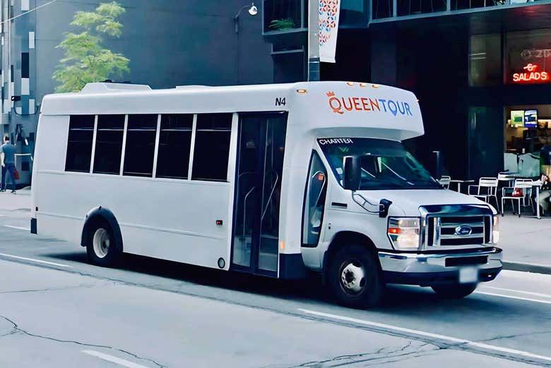 Niagara Falls Day Tour from Toronto with Night Light Show and Boat or Dinner Options (9/12)