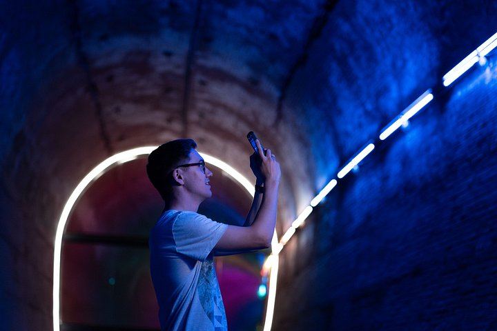 Niagara Falls Small Group Night Tour with Power Station Tunnel, Dinner and Tower (9/12)