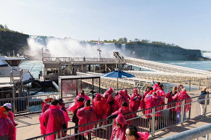 Niagara Falls Walking Tour by WalksDevour: Boat Ride and Journey Behind the Falls (4/12)