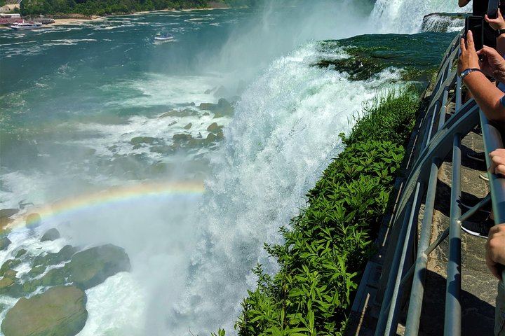 Niagara Falls Two-Country Tour by Over the Falls Tours: Boat, Cave, Skylon Tower (1/12)