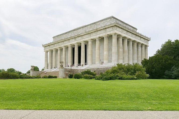 Niagara Falls and Washington DC 3-Day Tour from New York with Corning Glass (6/7)