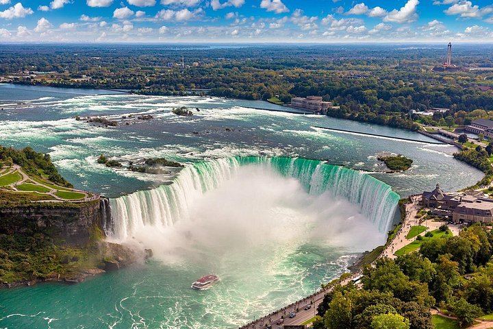 Niagara Falls Overnight 2-Day Bus Tour from NYC with Watkins Glen and Outlets (6/11)