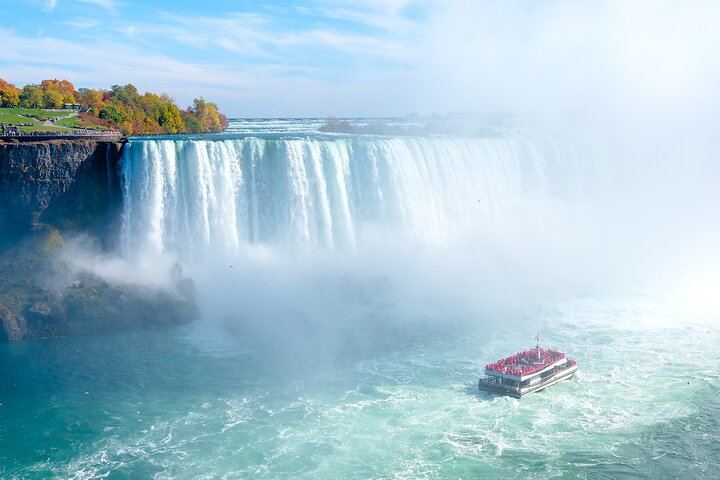 Niagara Falls Overnight 2-Day Bus Tour from NYC with Watkins Glen and Outlets (2/11)