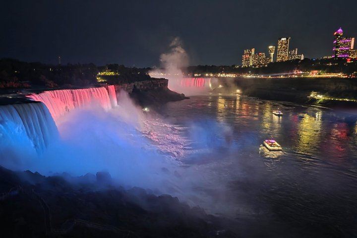 Niagara Falls State Park Sunset Walking Tour by the Owner with Illumination and Fireworks (5/6)