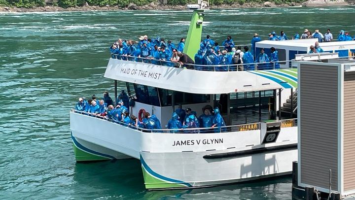 Niagara USA Two-Hour Guided Walk from Hard Rock Cafe with Electric Maid of the Mist (3/12)