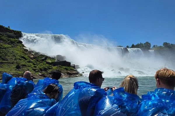 Niagara USA Two-Hour Guided Walk from Hard Rock Cafe with Electric Maid of the Mist