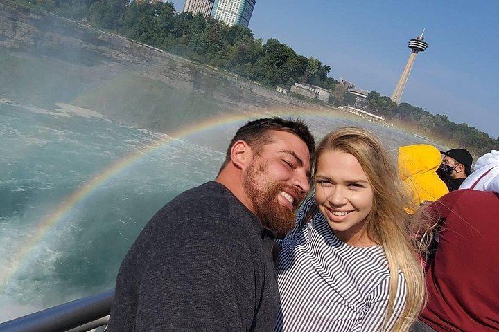 Niagara USA Two-Hour Guided Walk from Hard Rock Cafe with Electric Maid of the Mist (2/12)