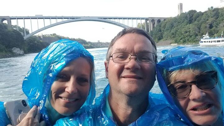 Niagara USA Guided Walk Ending at Cave of the Winds, with Maid of the Mist and Film (4/12)
