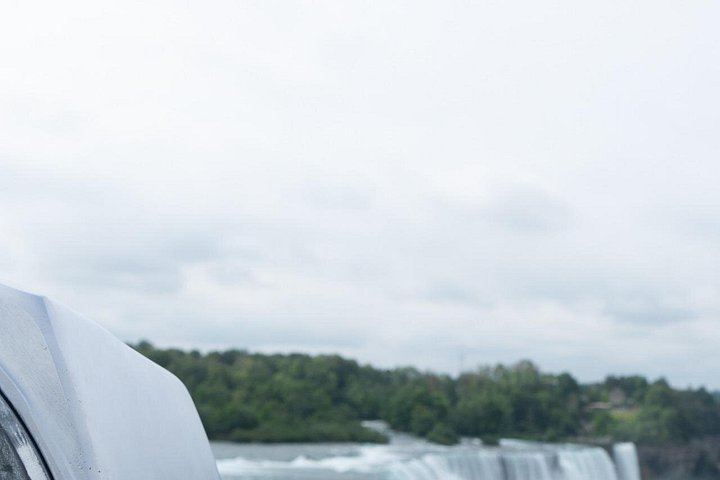 Niagara's Daredevils Two-Hour Walk from Hard Rock Cafe with Maid of the Mist Ride (8/9)