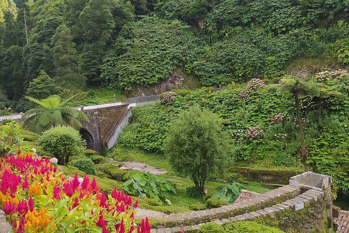 Full-Day Nordeste Waterfalls and Lighthouse Tour with Lunch, Sao Miguel (11/12)
