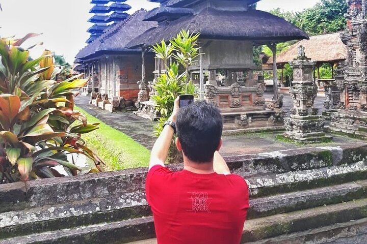 Sekumpul Waterfalls Trek with Ulun Danu and Taman Ayun Temples, Small Group (8/9)