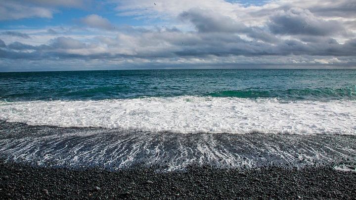 Italian-Guided South Coast Day Tour to Vík with Kvernufoss and Dyrhólaey Arch (4/7)